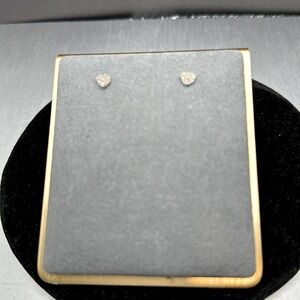 18k white gold stud earrings